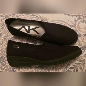 Gorgeous Ann Klein Wedge Slip On Stylish Dress Shoe Ladies Size 8.5M